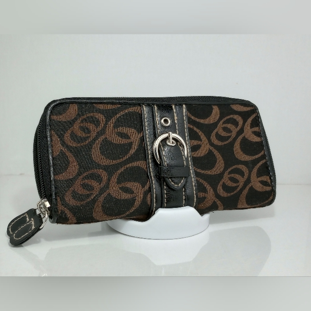 Jeun Bang Women's Blk. Clutch Purse